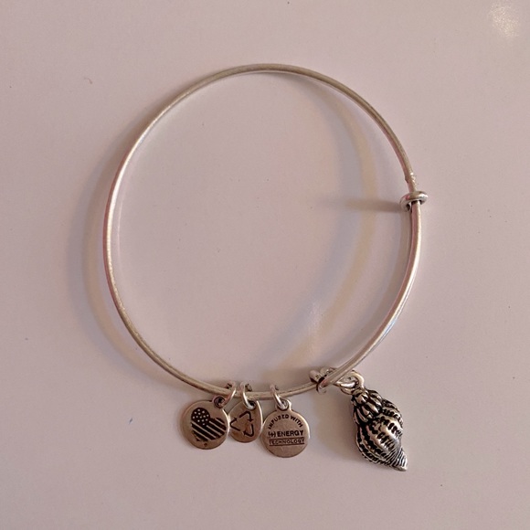 Alex and Ani Seashell Bracelet - Picture 1 of 2